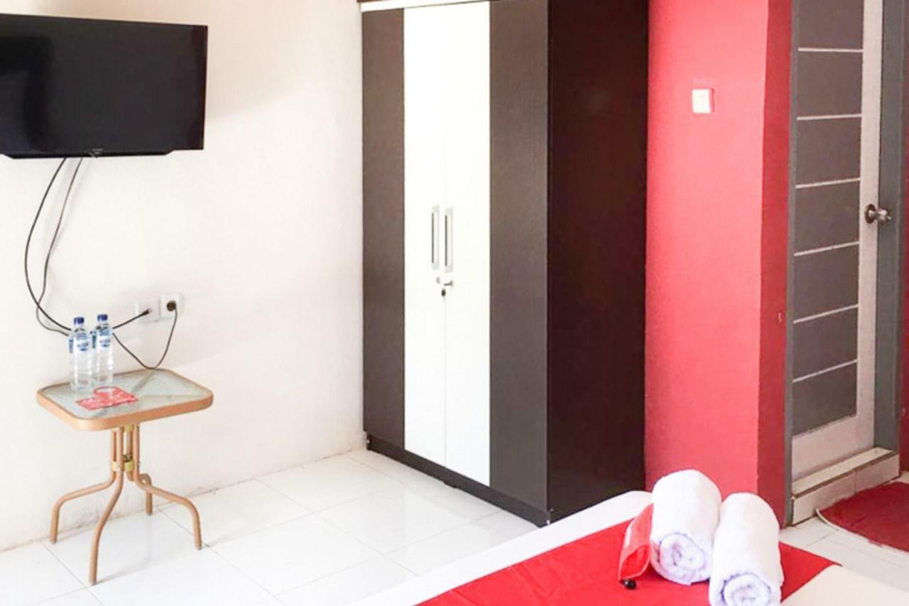 Reddoorz @ Simpang Lima Jupiter Hotel Соронг Екстериор снимка